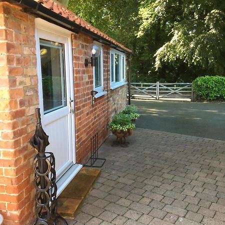 Crossways Self-Catering Cottage - Self Contained East Ravendale Екстериор снимка
