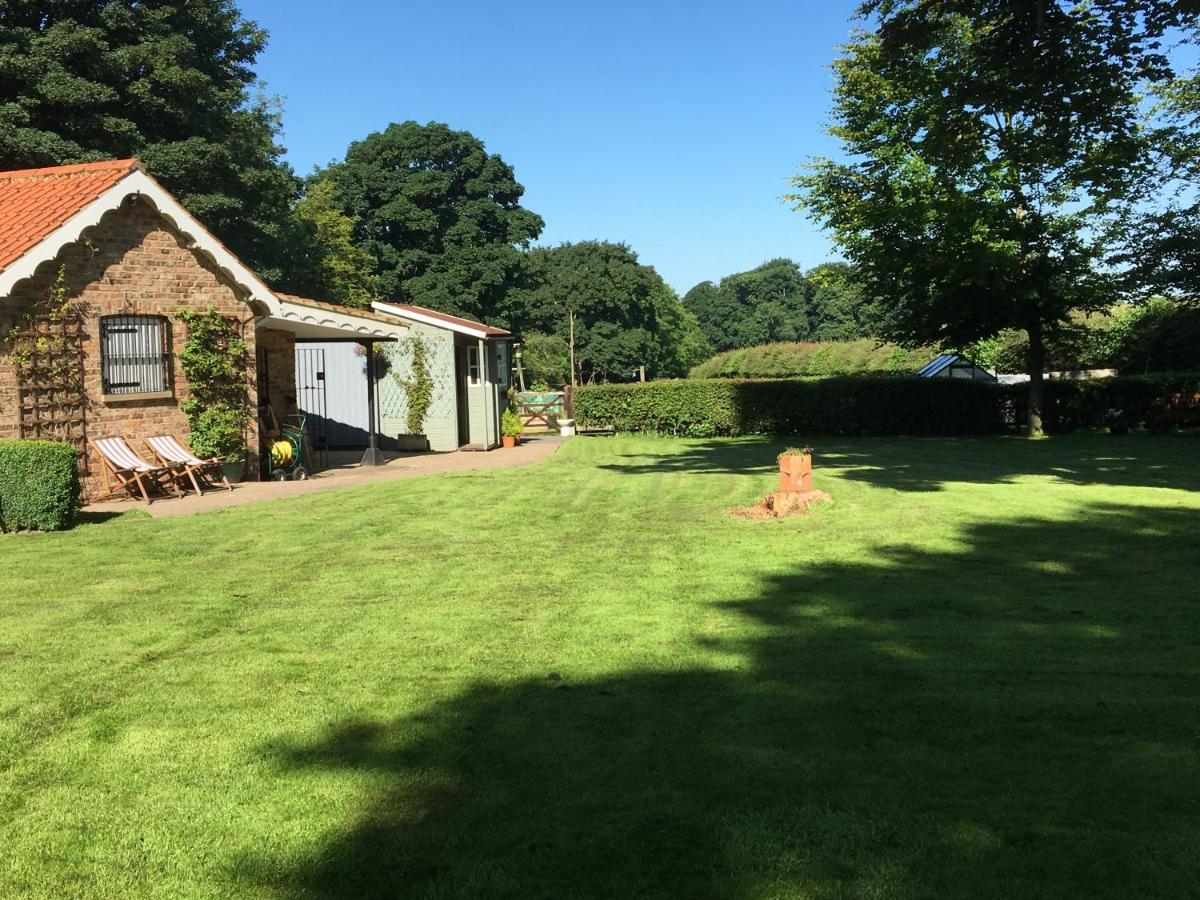 Crossways Self-Catering Cottage - Self Contained East Ravendale Екстериор снимка