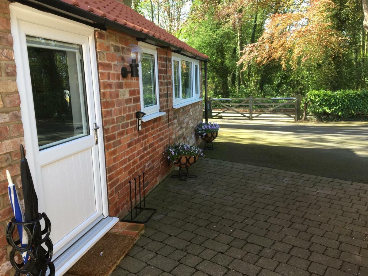 Crossways Self-Catering Cottage - Self Contained East Ravendale Екстериор снимка